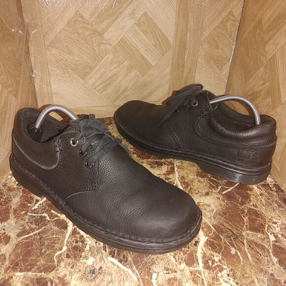 Dr. Martens Other - Dr Martens men's Airwair black leather fashion shoes size 10.   562